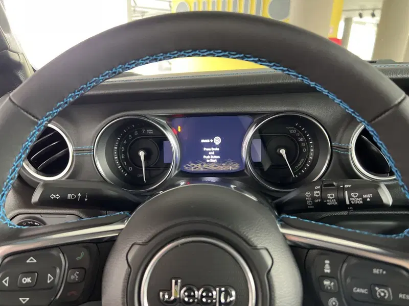Jeep Wrangler Unlimited nuova a Pisa (10)