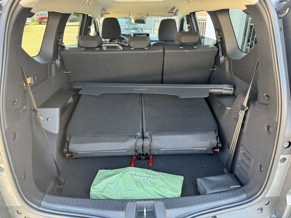 Dacia Jogger nuova a Pavia (12)
