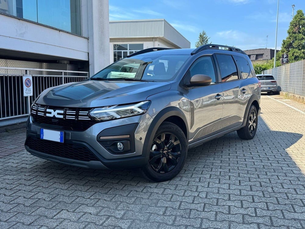 Dacia Jogger nuova a Pavia (5)