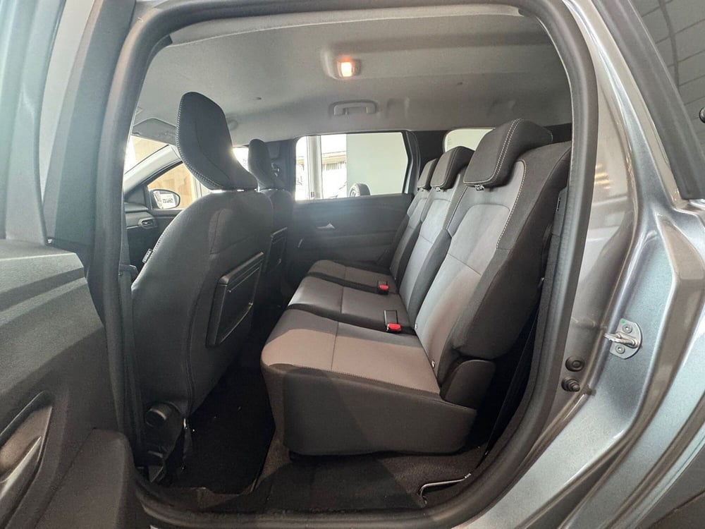 Dacia Jogger nuova a Pavia (6)