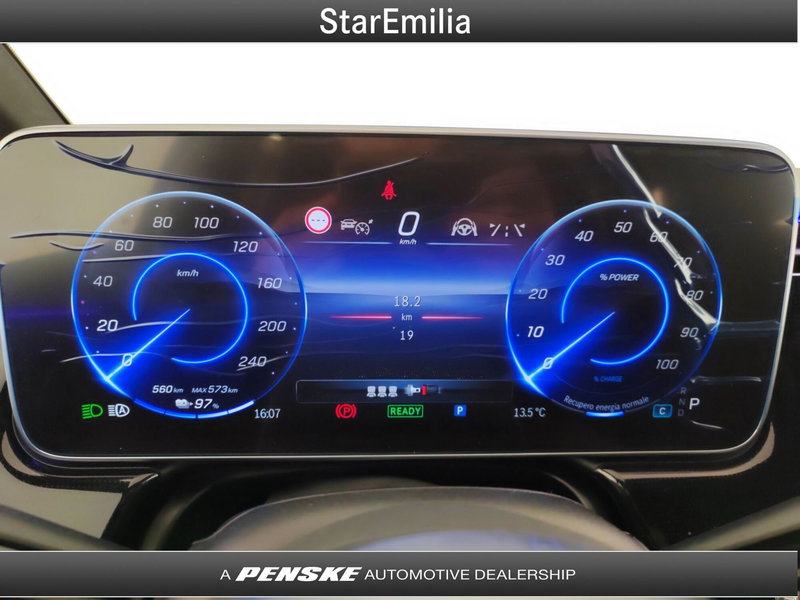 Mercedes-Benz EQE nuova a Bologna (15)