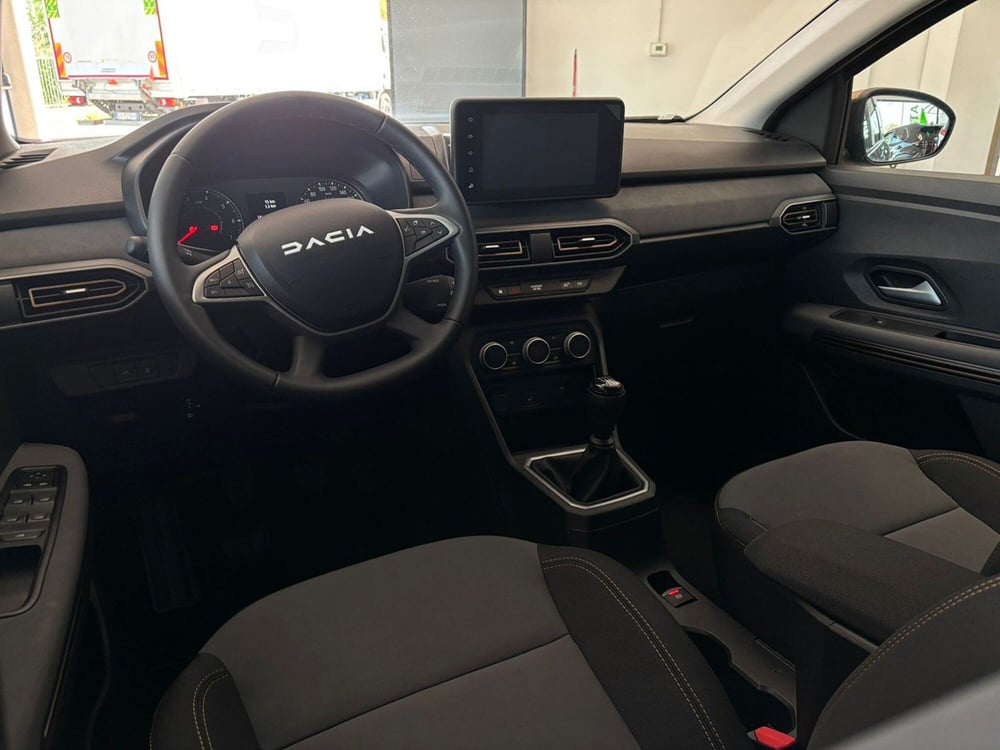 Dacia Jogger nuova a Pavia (16)