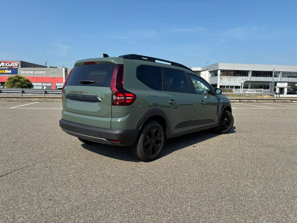 Dacia Jogger nuova a Pavia (2)