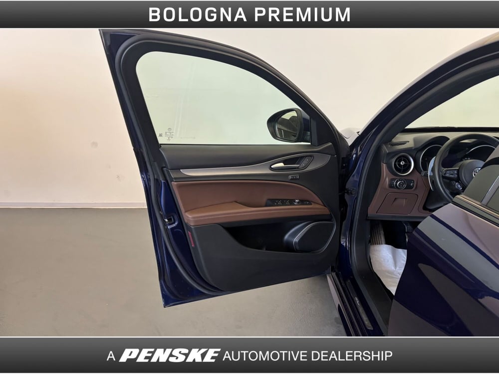 Alfa Romeo Stelvio usata a Bologna (18)