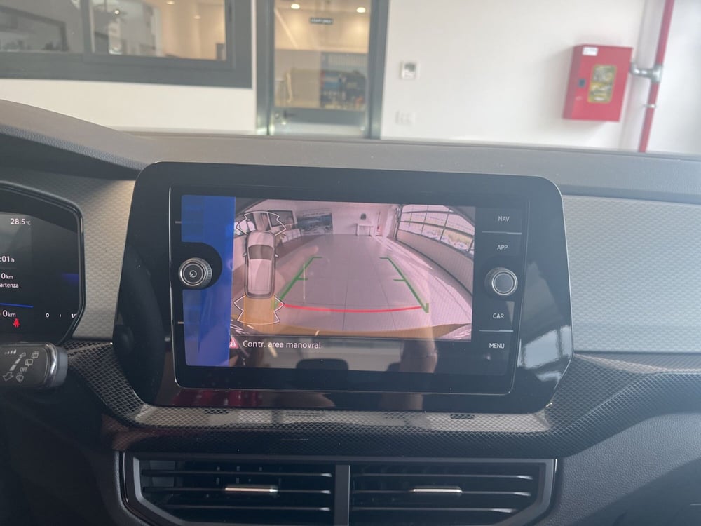 Volkswagen T-Cross nuova a Salerno (12)