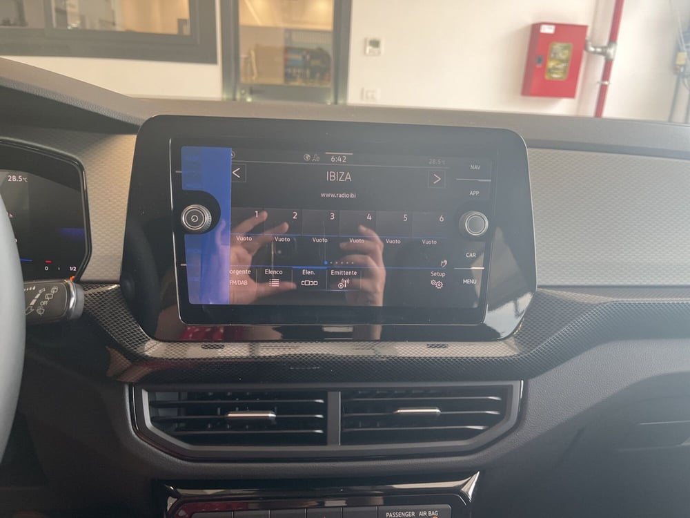 Volkswagen T-Cross nuova a Salerno (15)