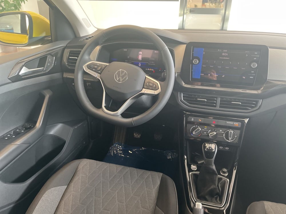 Volkswagen T-Cross nuova a Salerno (17)