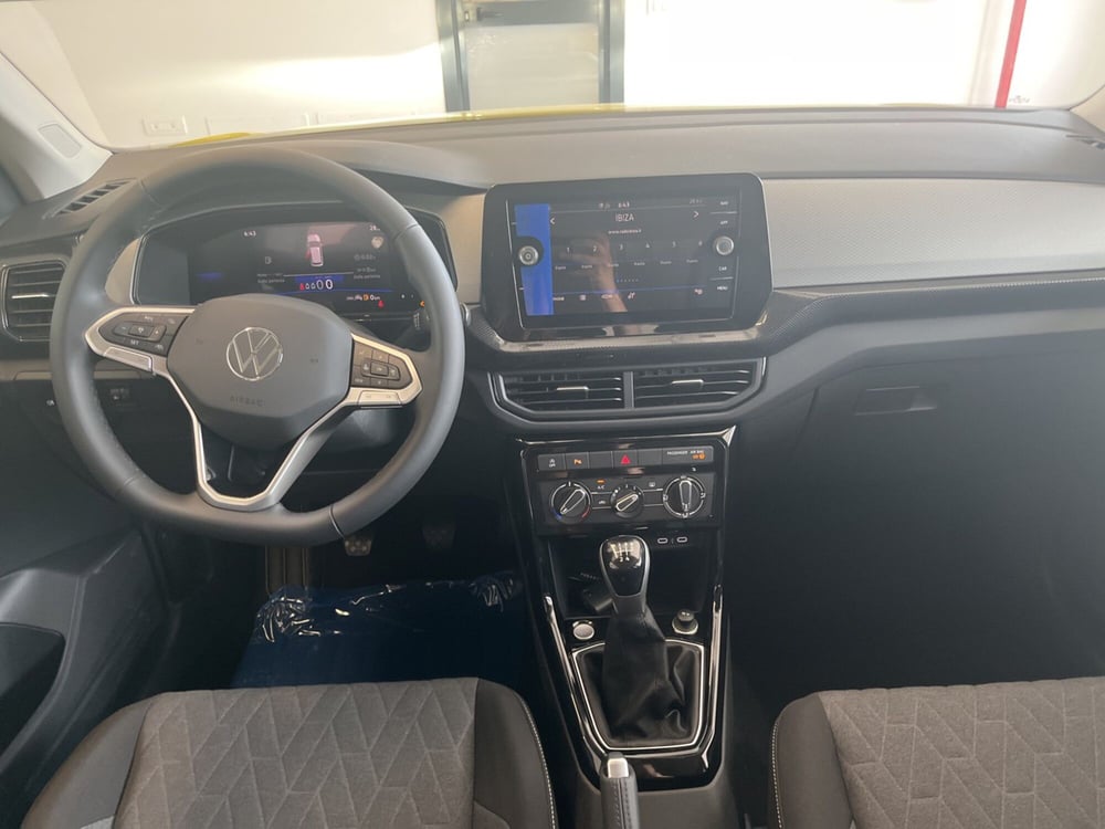 Volkswagen T-Cross nuova a Salerno (9)