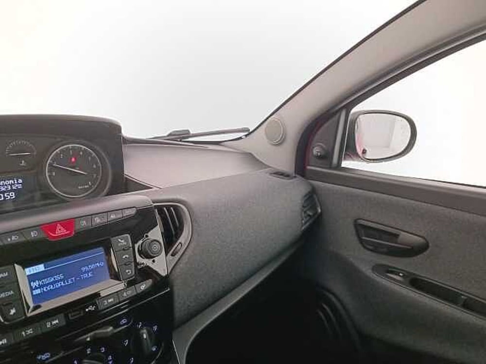 Lancia Ypsilon usata a Venezia (10)