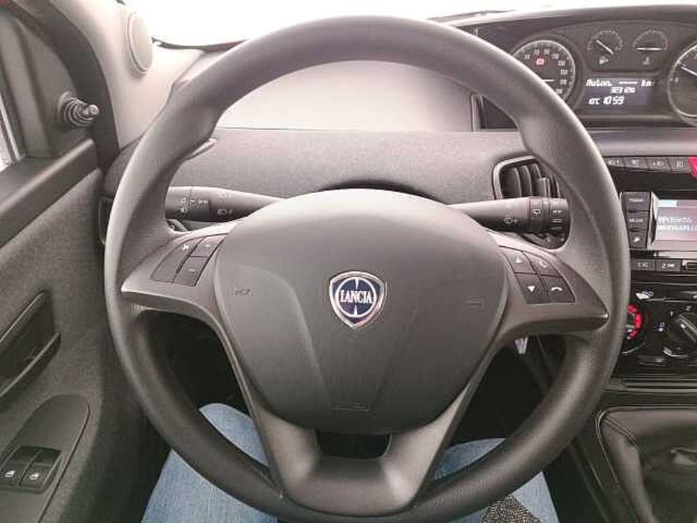 Lancia Ypsilon usata a Venezia (11)