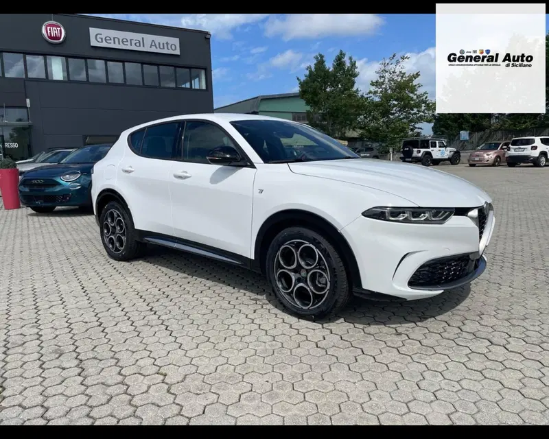 Alfa Romeo Tonale nuova a Lucca
