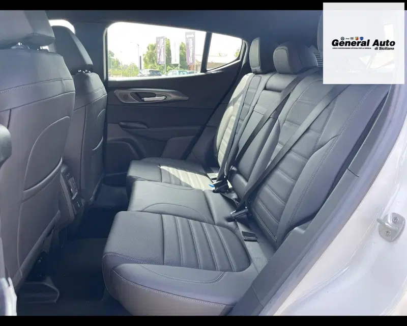 Alfa Romeo Tonale nuova a Lucca (11)