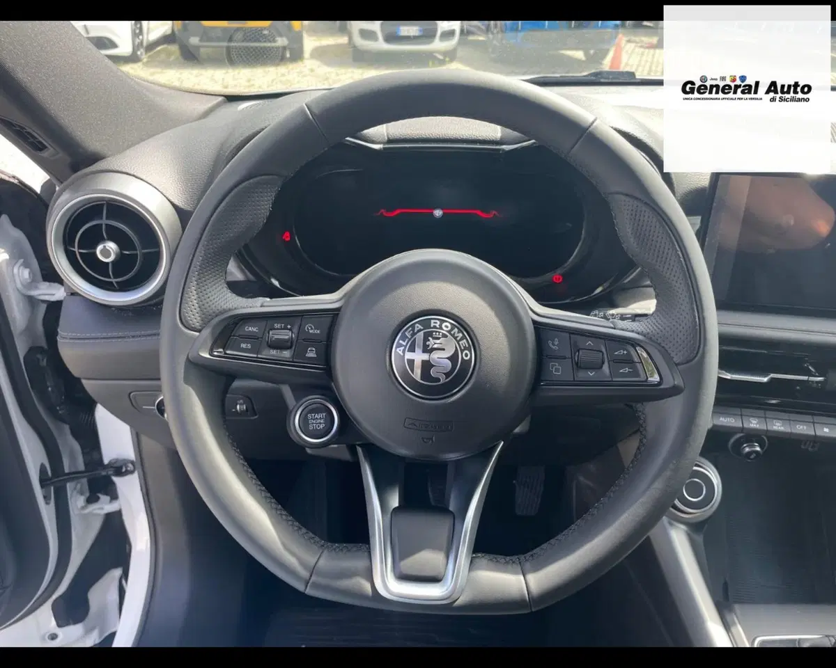 Alfa Romeo Tonale nuova a Lucca (12)