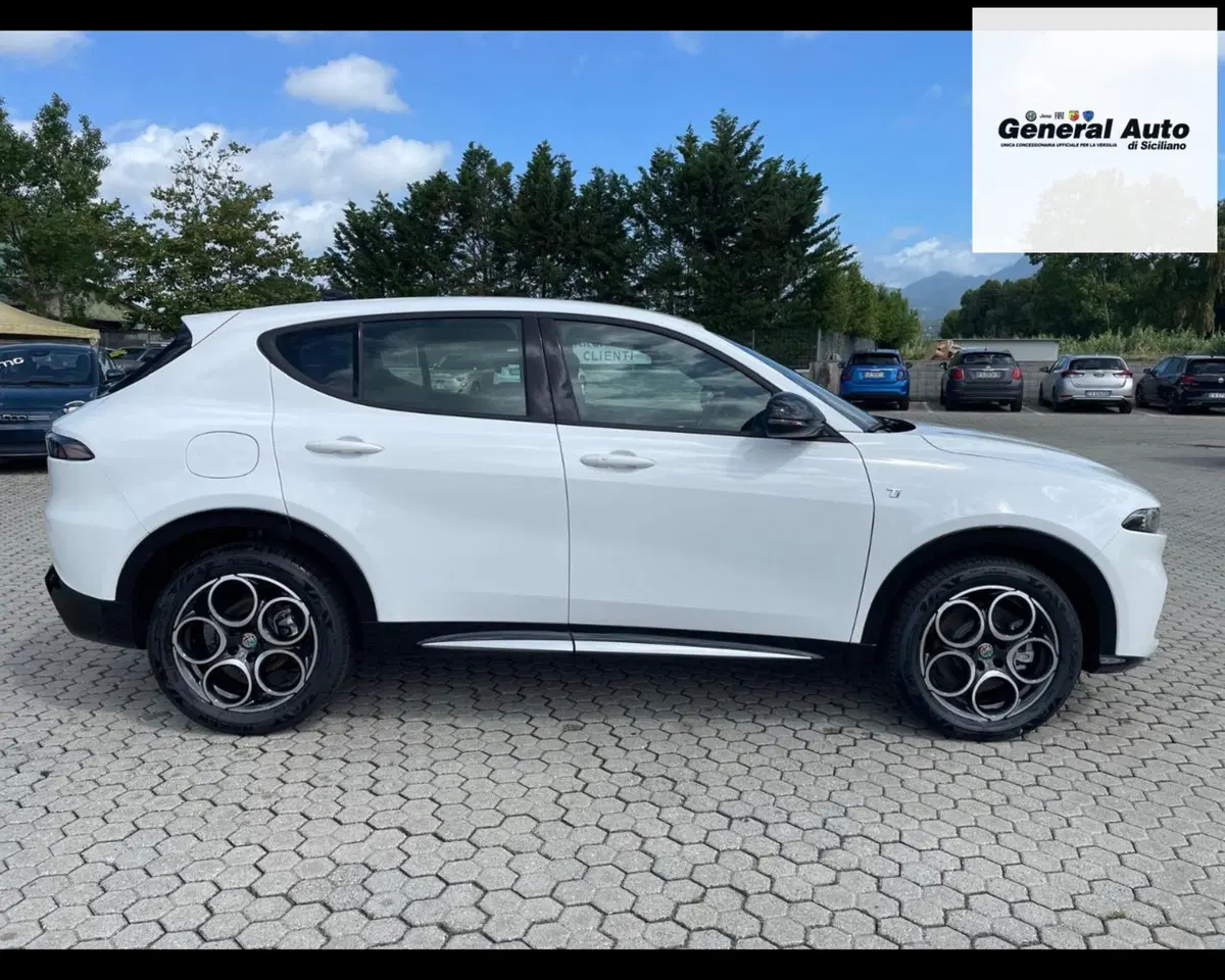 Alfa Romeo Tonale nuova a Lucca (8)