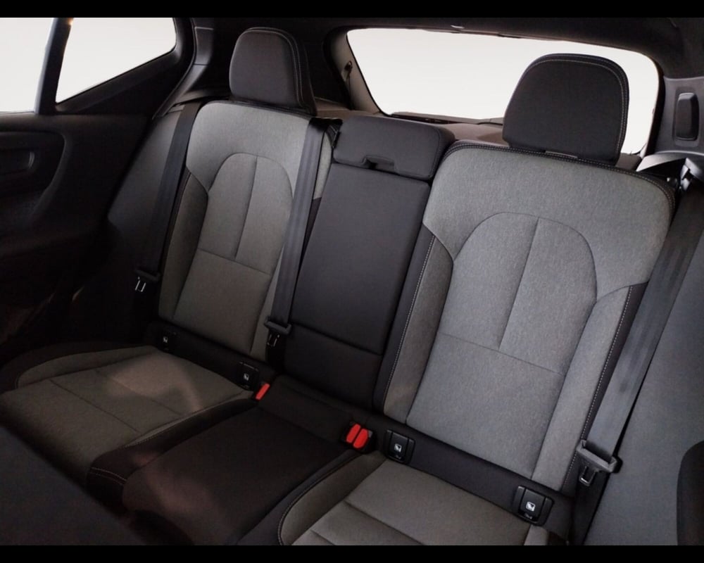 Volvo XC40 nuova a Bologna (14)