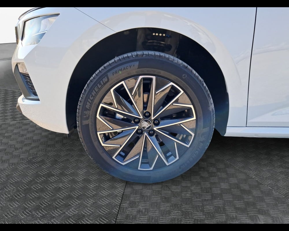 Skoda Kamiq nuova a Ravenna (9)