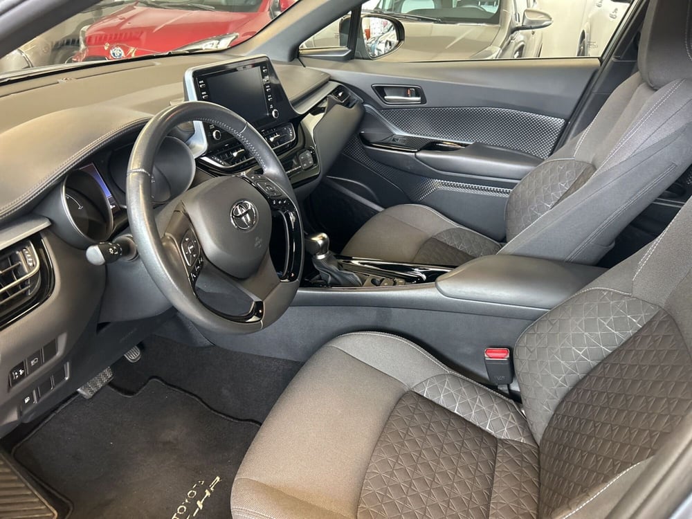 Toyota Toyota C-HR usata a Bergamo (16)