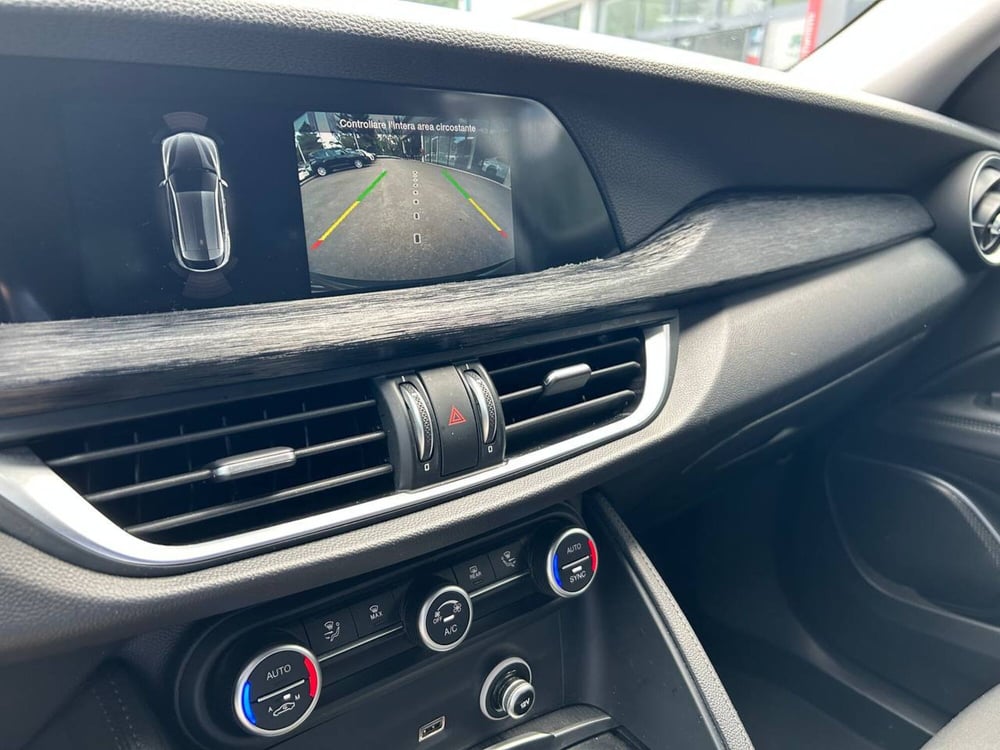 Alfa Romeo Stelvio usata a Ancona (15)