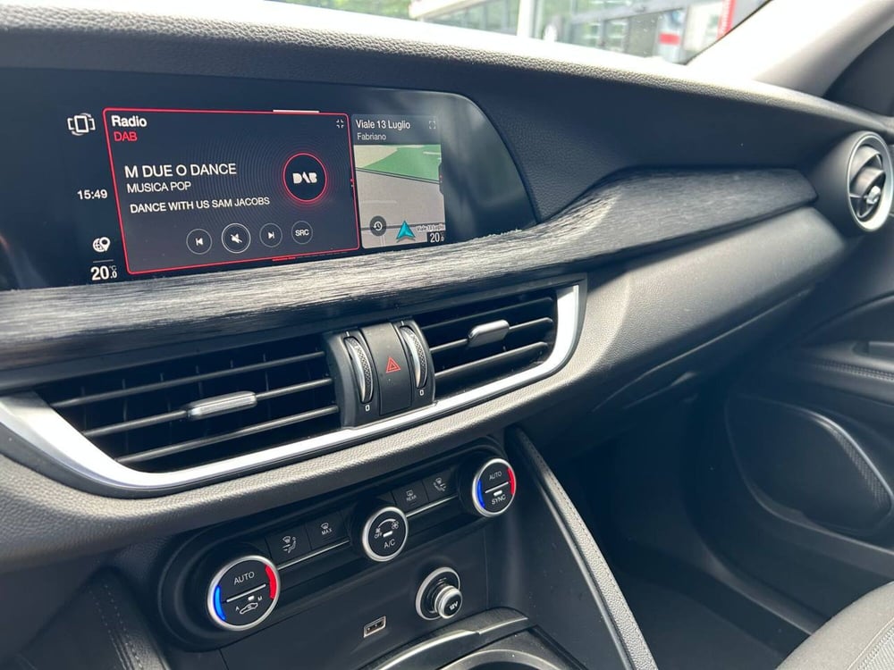 Alfa Romeo Stelvio usata a Ancona (16)