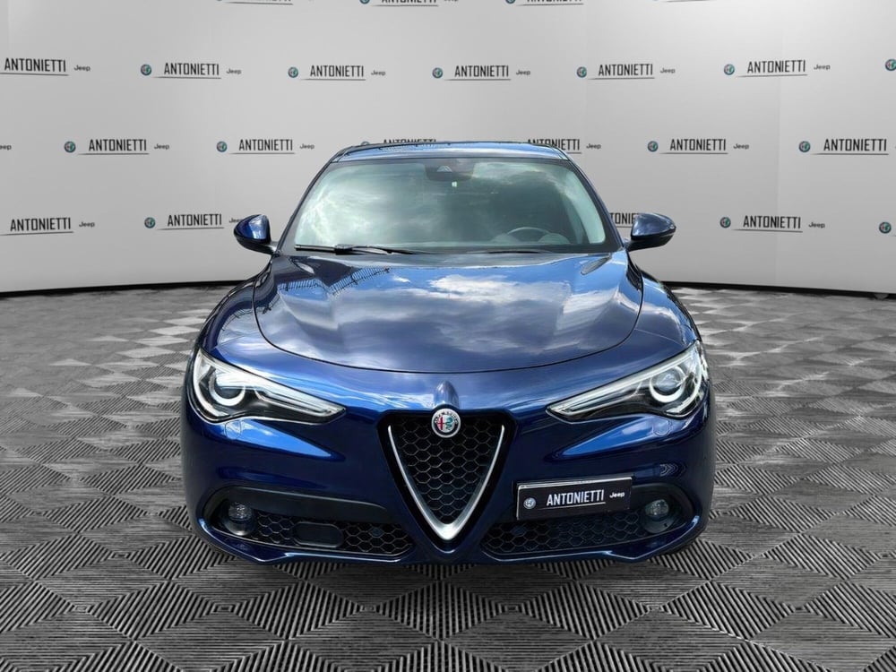Alfa Romeo Stelvio usata a Ancona (2)