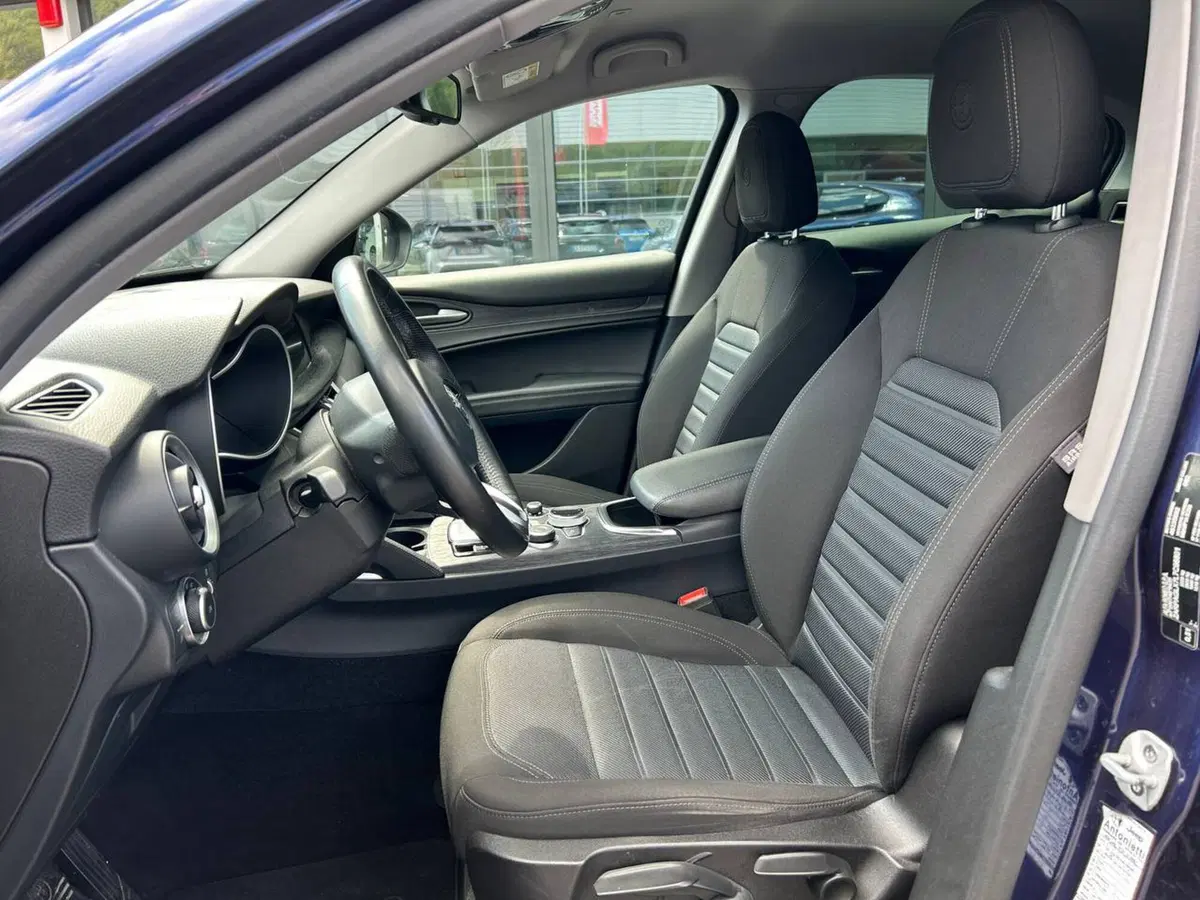 Alfa Romeo Stelvio usata a Ancona (8)