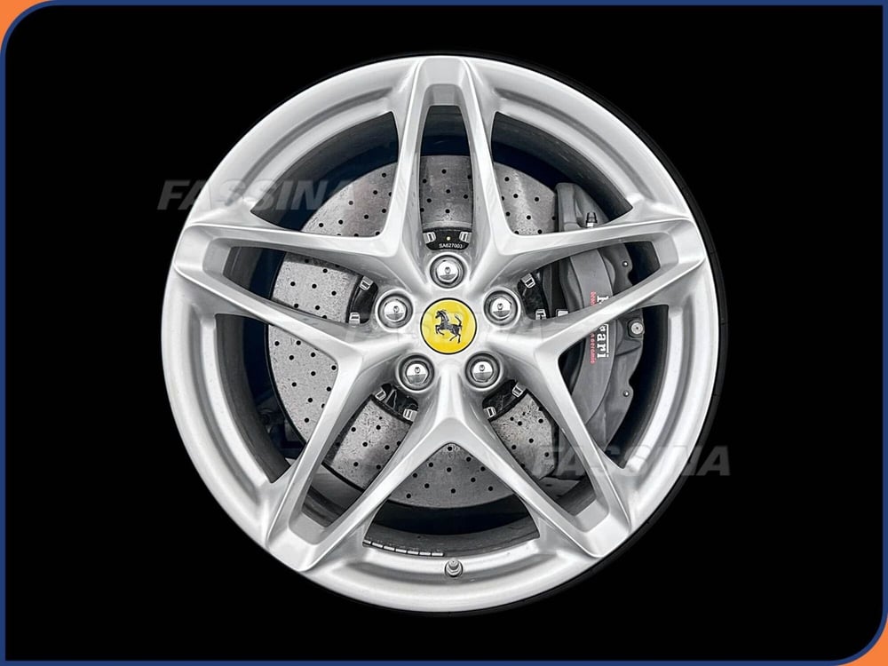 Ferrari Roma Coupé usata a Milano (8)