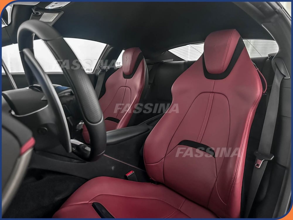 Ferrari Roma Coupé usata a Milano (9)