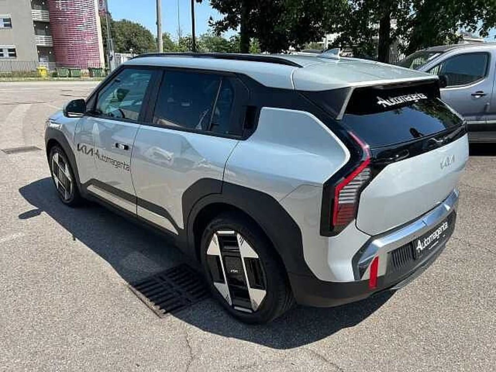 Kia EV3 usata a Milano (3)