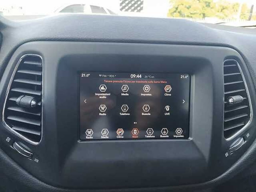 Jeep Compass usata a Milano (17)