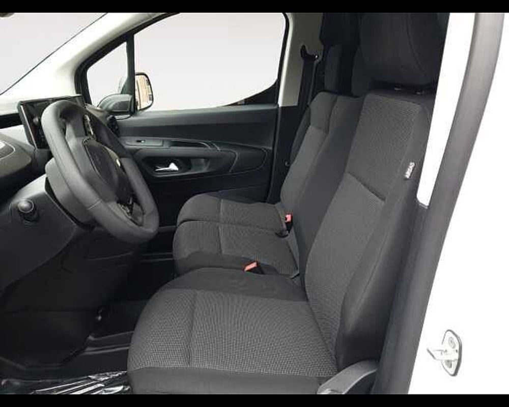 Peugeot Partner Furgone nuova a Cuneo (11)