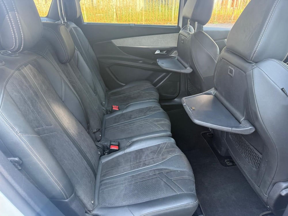 Peugeot 5008 usata a Massa-Carrara (11)