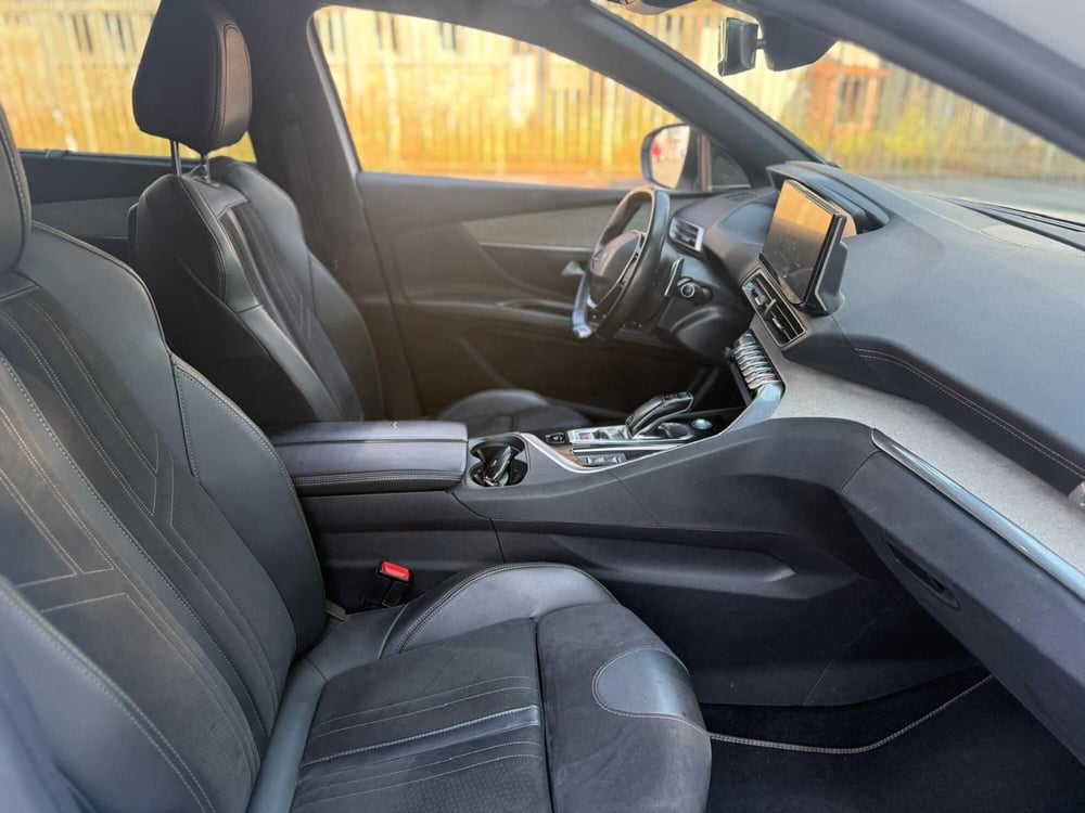 Peugeot 5008 usata a Massa-Carrara (5)