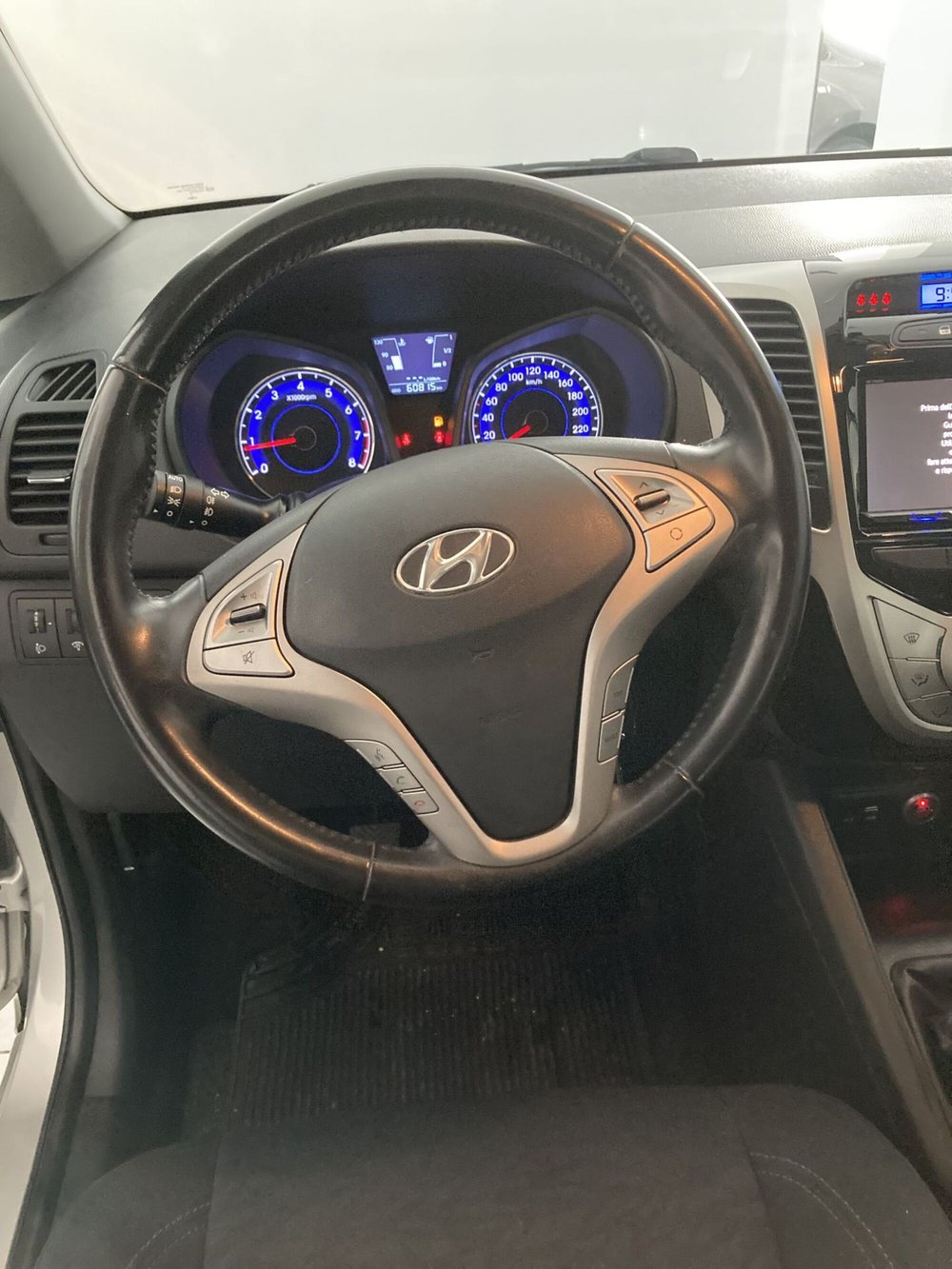 Hyundai i20 usata a Barletta-Andria-Trani (9)