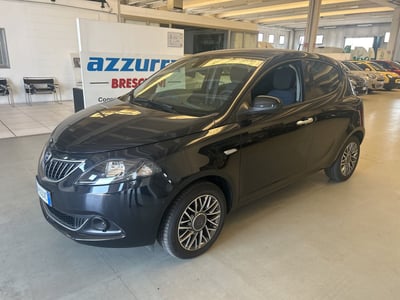 Lancia Ypsilon 1.0 FireFly 5 porte S&amp;S Hybrid Gold Plus del 2023 usata a Verdello