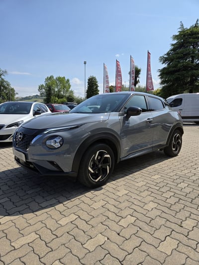 Nissan Juke 1.6 hev N-Connecta del 2024 usata a Montecosaro