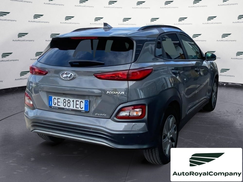 Hyundai Kona usata a Roma (13)