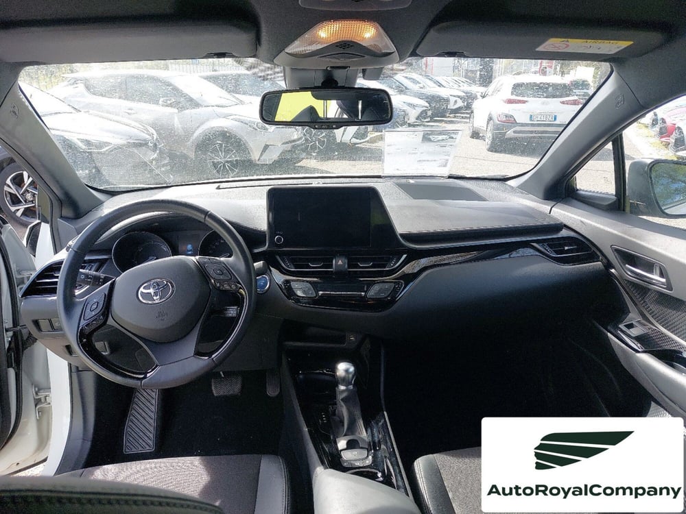 Toyota Toyota C-HR usata a Roma (12)