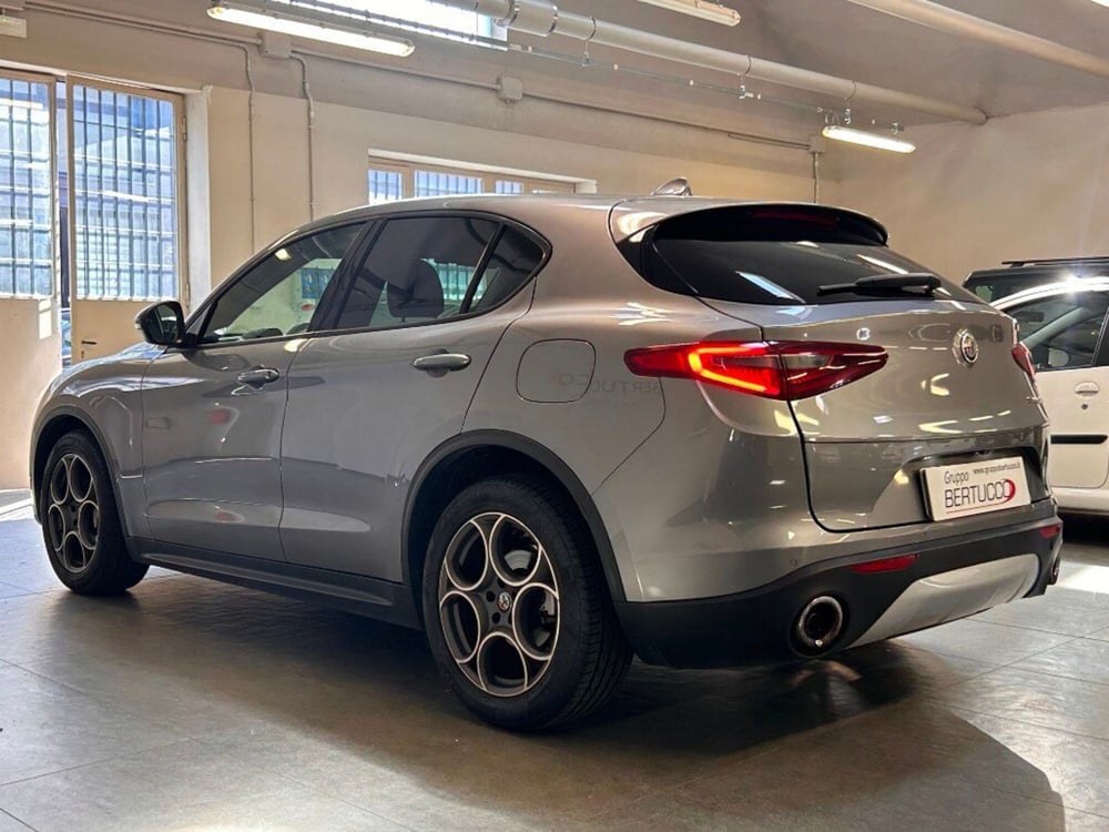 Alfa Romeo Stelvio usata a Verona (4)