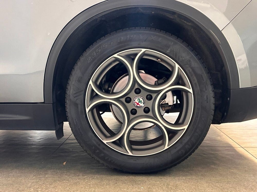 Alfa Romeo Stelvio usata a Verona (7)