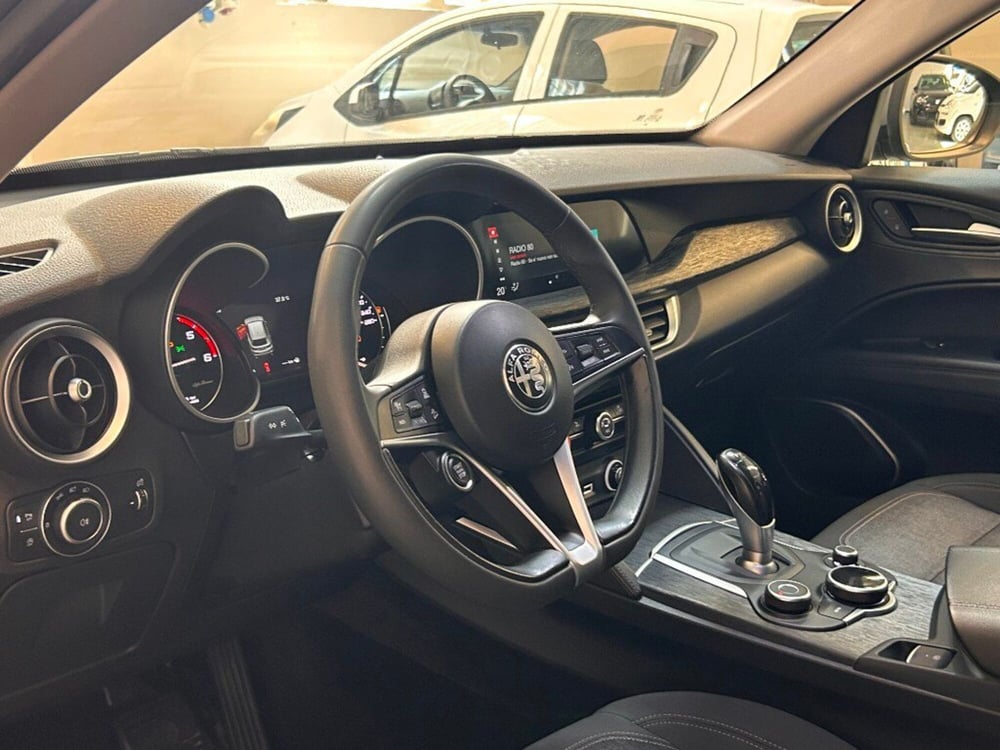 Alfa Romeo Stelvio usata a Verona (8)