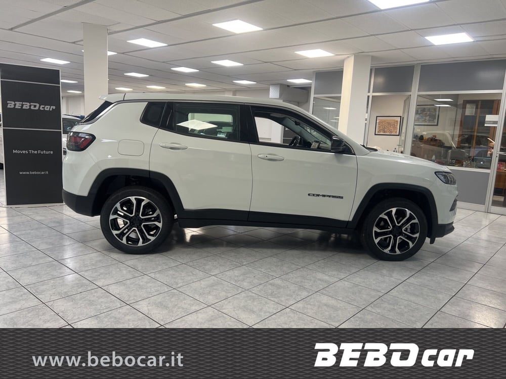 Jeep Compass nuova a Torino (7)