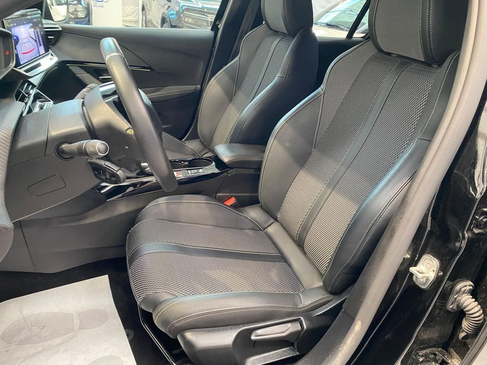Peugeot 208 usata a Milano (11)