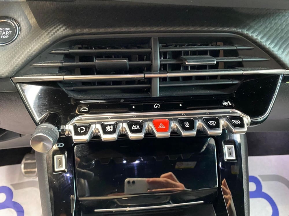Peugeot 208 usata a Milano (20)