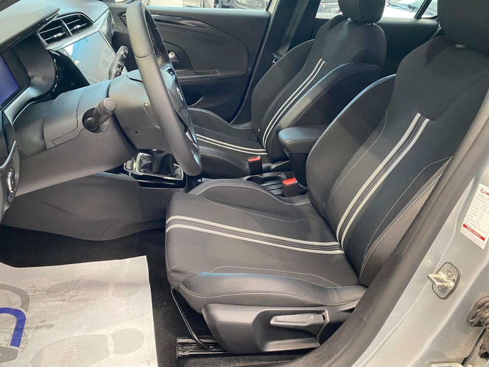 Opel Corsa usata a Milano (10)