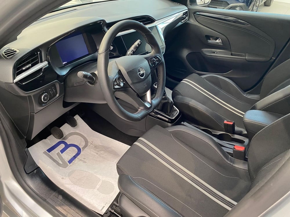 Opel Corsa usata a Milano (11)