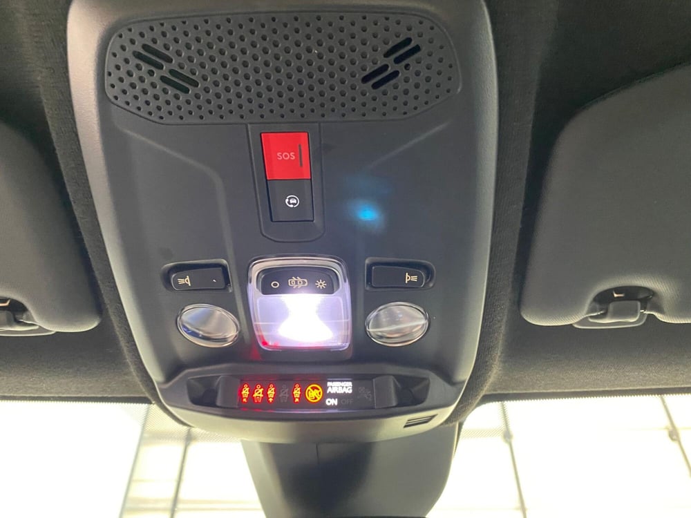 Opel Corsa usata a Milano (19)