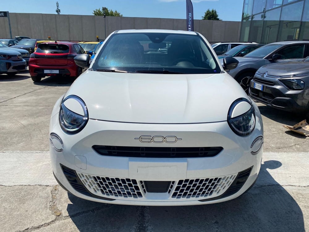 Fiat 600 nuova a Milano (8)