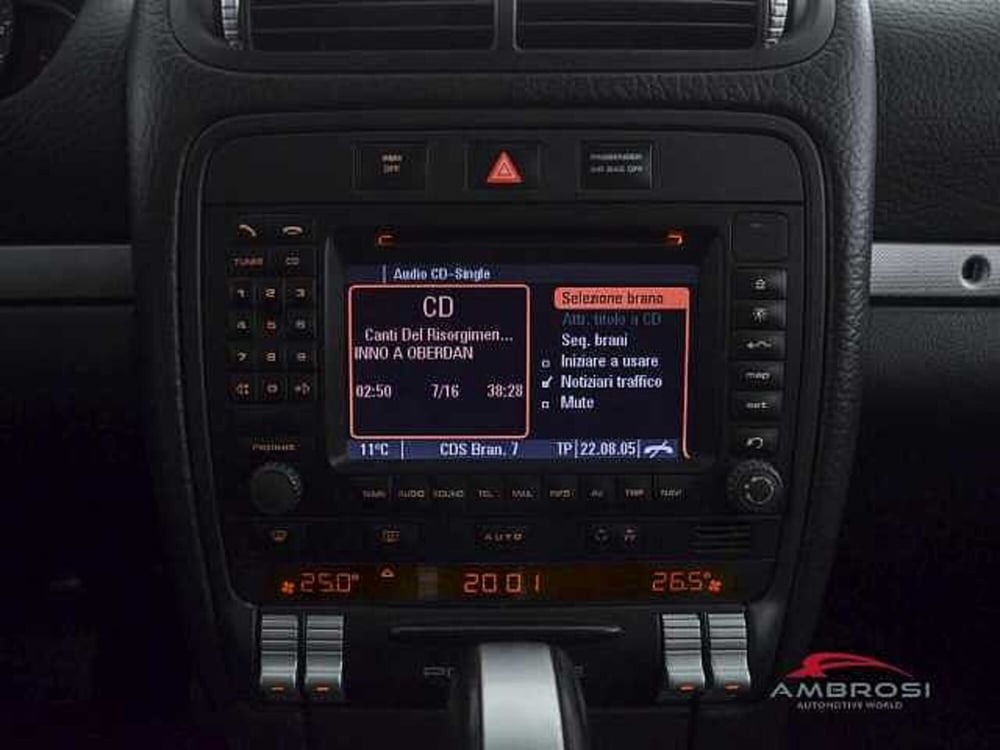 Porsche Cayenne usata a Viterbo (15)