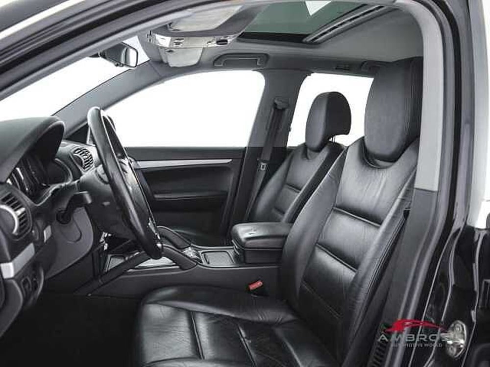Porsche Cayenne usata a Viterbo (9)