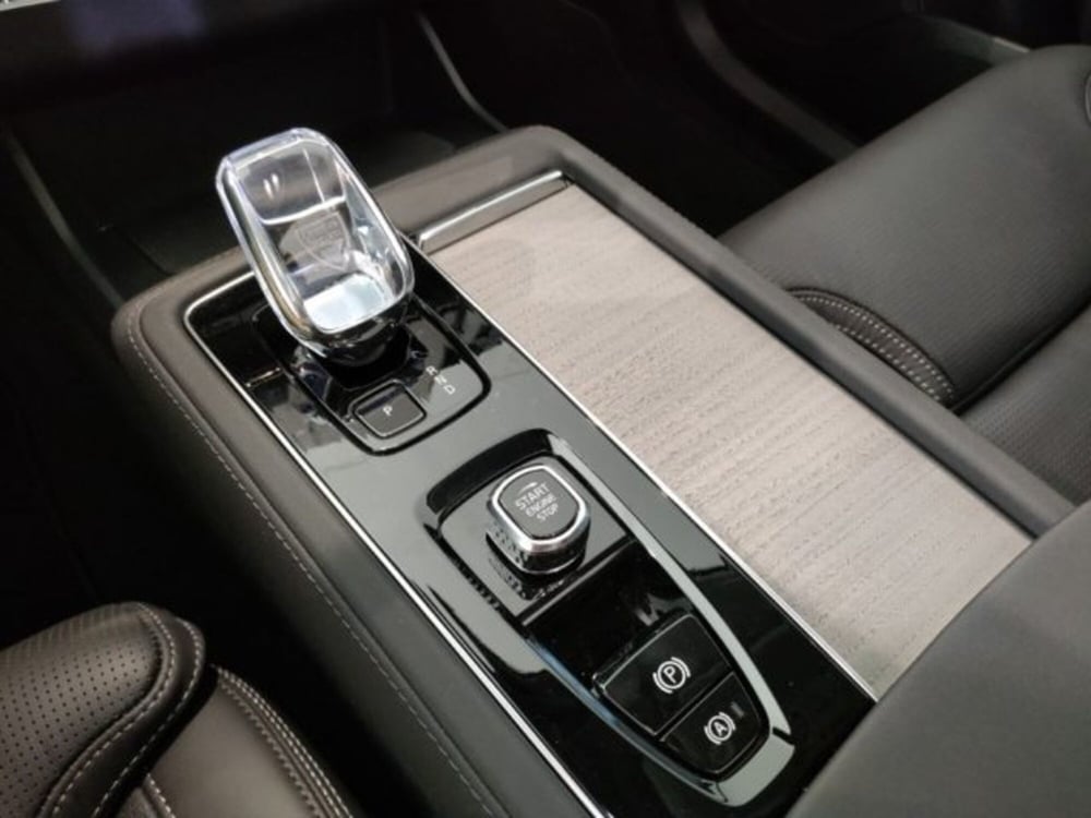 Volvo XC90 nuova a Modena (11)